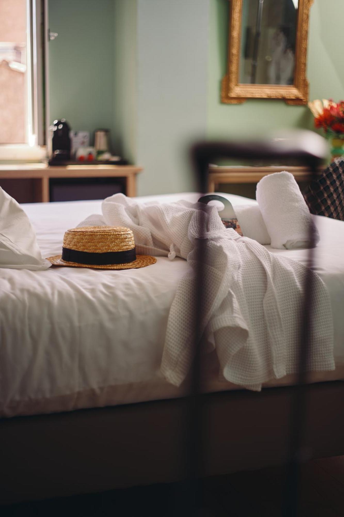 Grand Hotel Dauphine Toulon, Boutique Hotel & Suites Екстер'єр фото